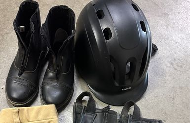 Equestrian Set Helmet Boots…