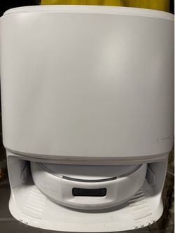 NARWAL Robot Vacuum & Mop with Self-Cleaning Dock – Excellent Condition
