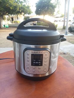 !! Instant Pot Has a Dent on it Works Great Firm Price