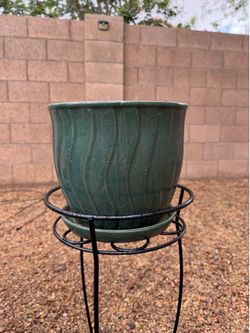 Emerald green pot