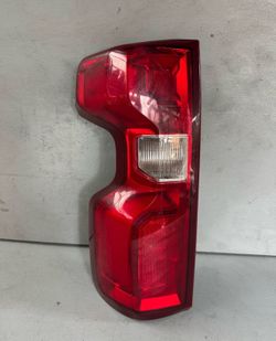 2019 2020 2021 2022 2023 2024 2025 2026 CHEVROLET CHEVY SILVERADO REAR LEFT DRIVER SIDE TAIL LIGHT OEM