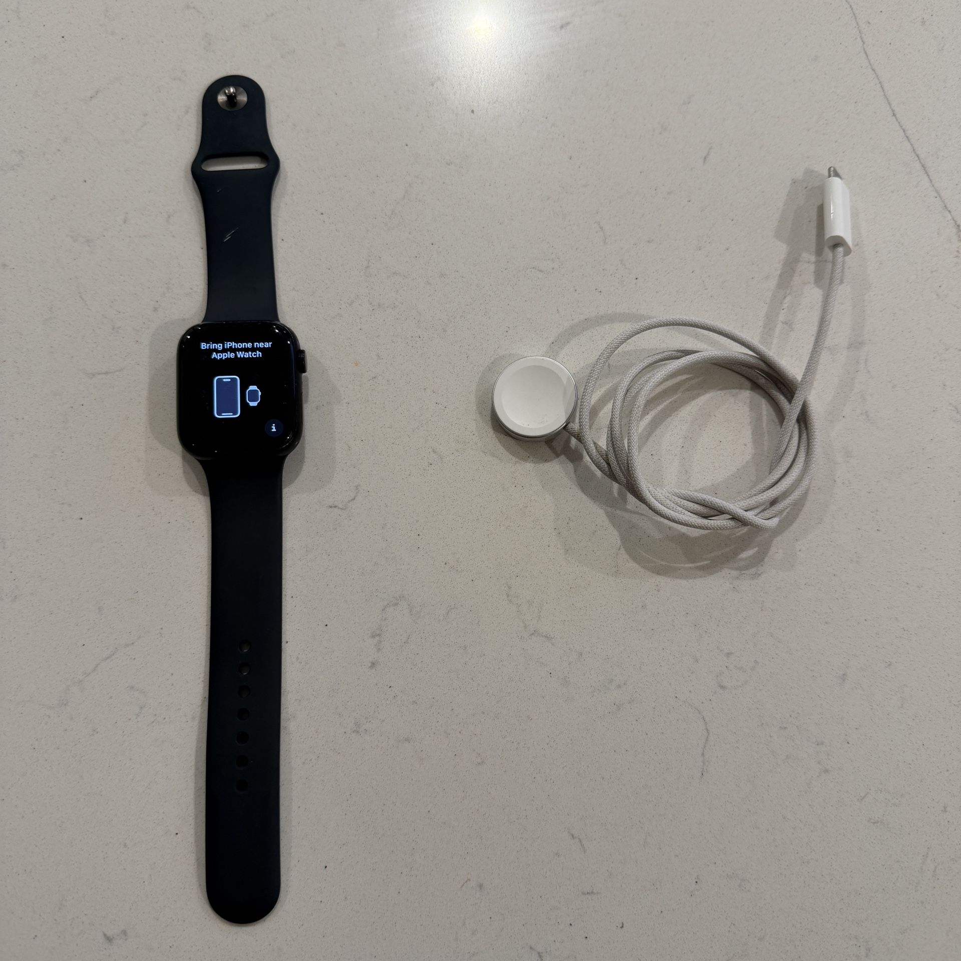 Apple iWatch Series 9 GPS + Cellular 45mm Aluminum