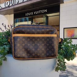 Louis Vuitton Monty montorgueil Pm for Sale in Corpus Christi, TX - OfferUp