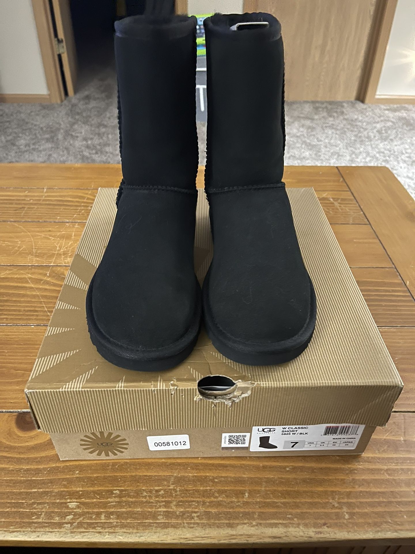 Black UGG Boots Short