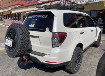 Subaru tire carrier