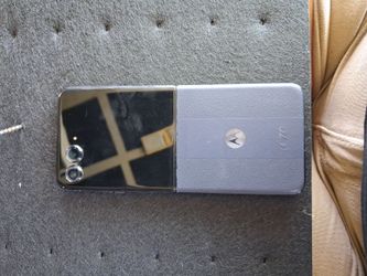 Motorola razor+ 2025
