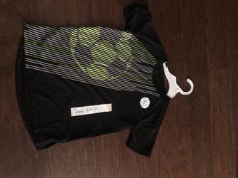 New $7 boys size 5 black moisture wicking shirt
