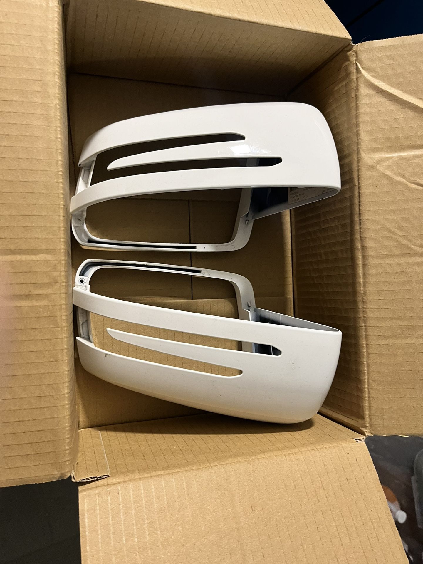 Mercedes OEM mirror caps and spoiler for E-Class