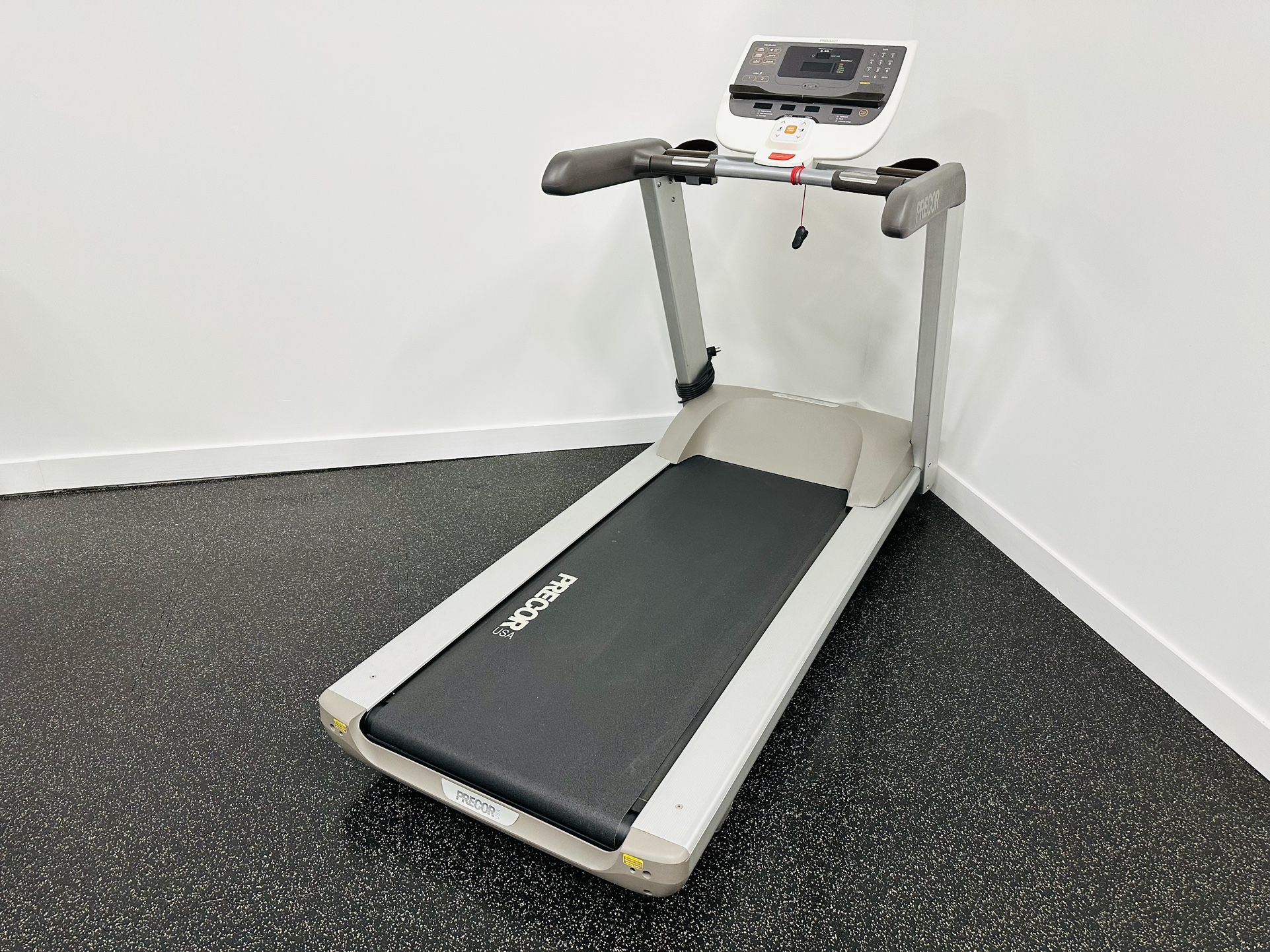Precor Treadmill - Cardio - Workout - Precor 9.33 - Exercise - Gym Equipment - Running