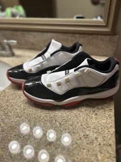 Jordan 11 Retro Low Concord Bred Size 10 1/2