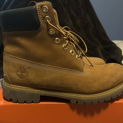 Used Timberlands Khaki 