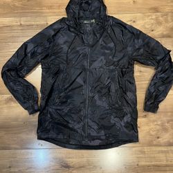 Under Armour Windbreaker Size L