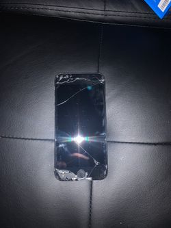 iPhone 8. FOR PARTS ONLY
