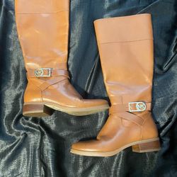 80$ To 20$ Michael Kors  New Leather Boots