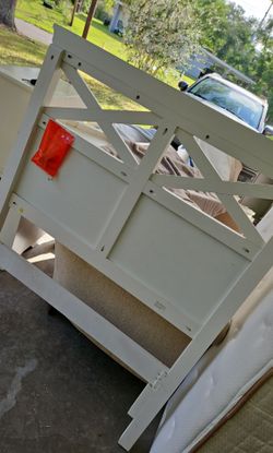 American Signature twin frame
