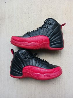 Nike Air Jordan Flu Game 12s Size 6.5