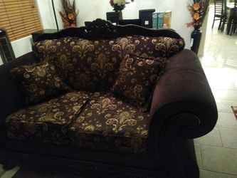 Grand Living Room Furniture For Sale For $700