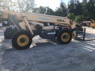Reach Forklift 10,000lbs - 2012 Gehl RS10-55