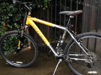 Trek 4300 Mountain Bike
