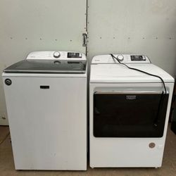 Maytag XL Washer And Gas Dryer Laundry Set 