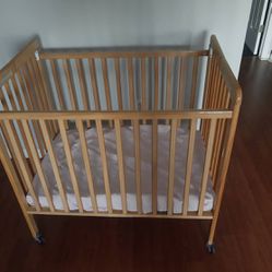 Folding Wooden Baby Crib Bed With Mattress 