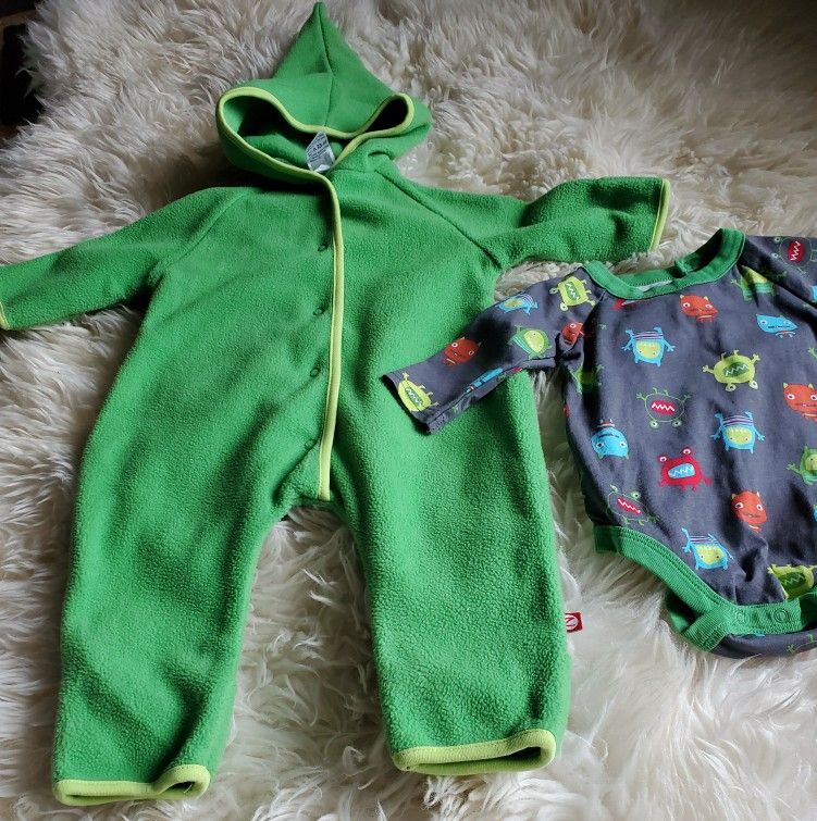 Zutano 2pc. Cozie Elf Suit &Long Sleeve Bodysuit-6m