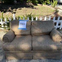 Free love seat