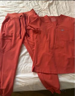 FIGS Scrub Set Top and Jogger Pants
