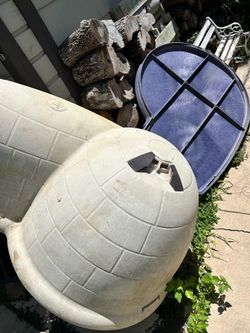 Large Dog Igloo House – $50