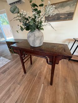 Entryway table