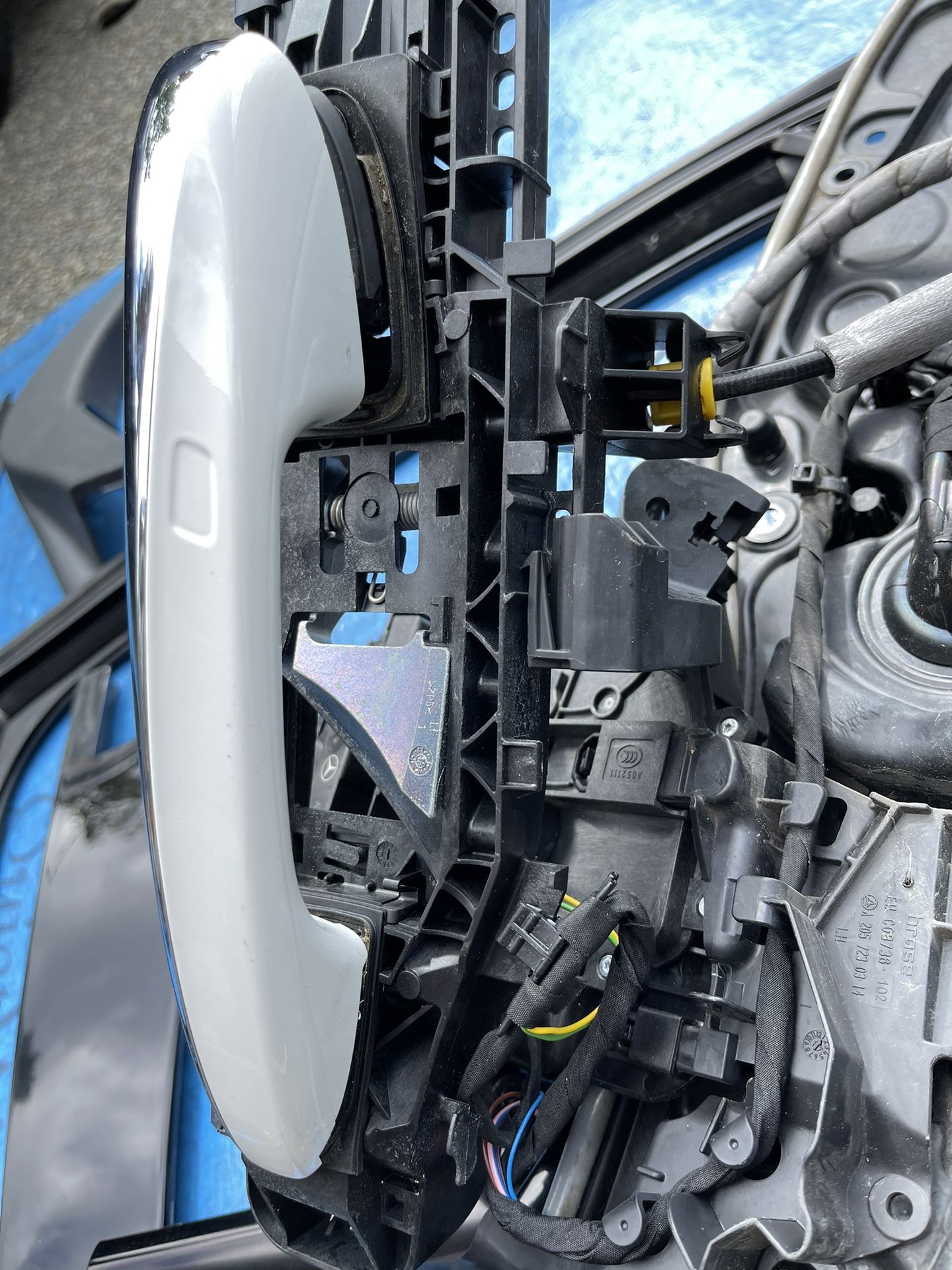 REAR LEFT DOOR Panel / Window Regulator Assembly