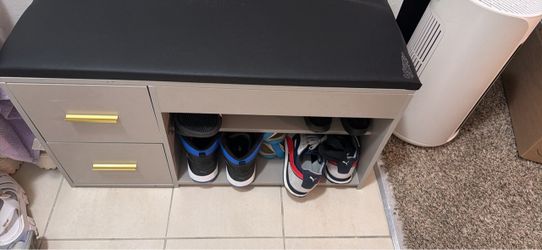 Bench shoe storage
