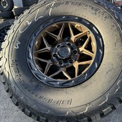 Vendo Rines Nuevos 17x9 De Ancho De 6-139.7 Y 6-135 Con Llantas 315/70/R17 Bfgoodrich Por $980