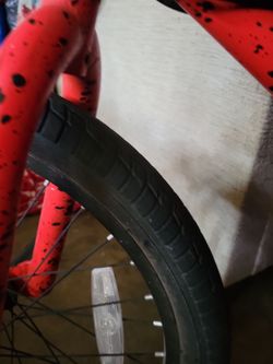 Vintage Freestyle BMX Bike GT Vertigo, Neon Orange, Black Speckled Paint👀