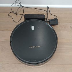 Tesvor Robot Vacuum with Charging Base