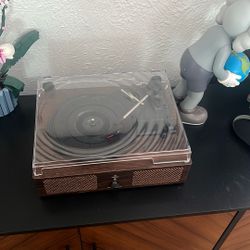 vinyl player