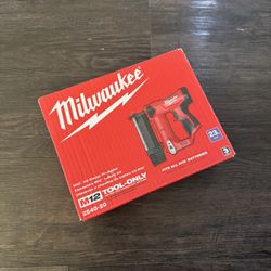 Milwaukee M12 23ga Pin Nailer - Brand New w/ Warranty!