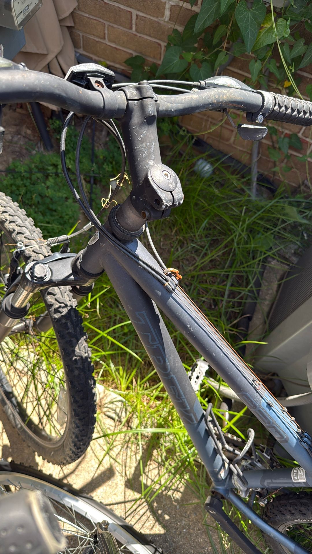 820 Trek