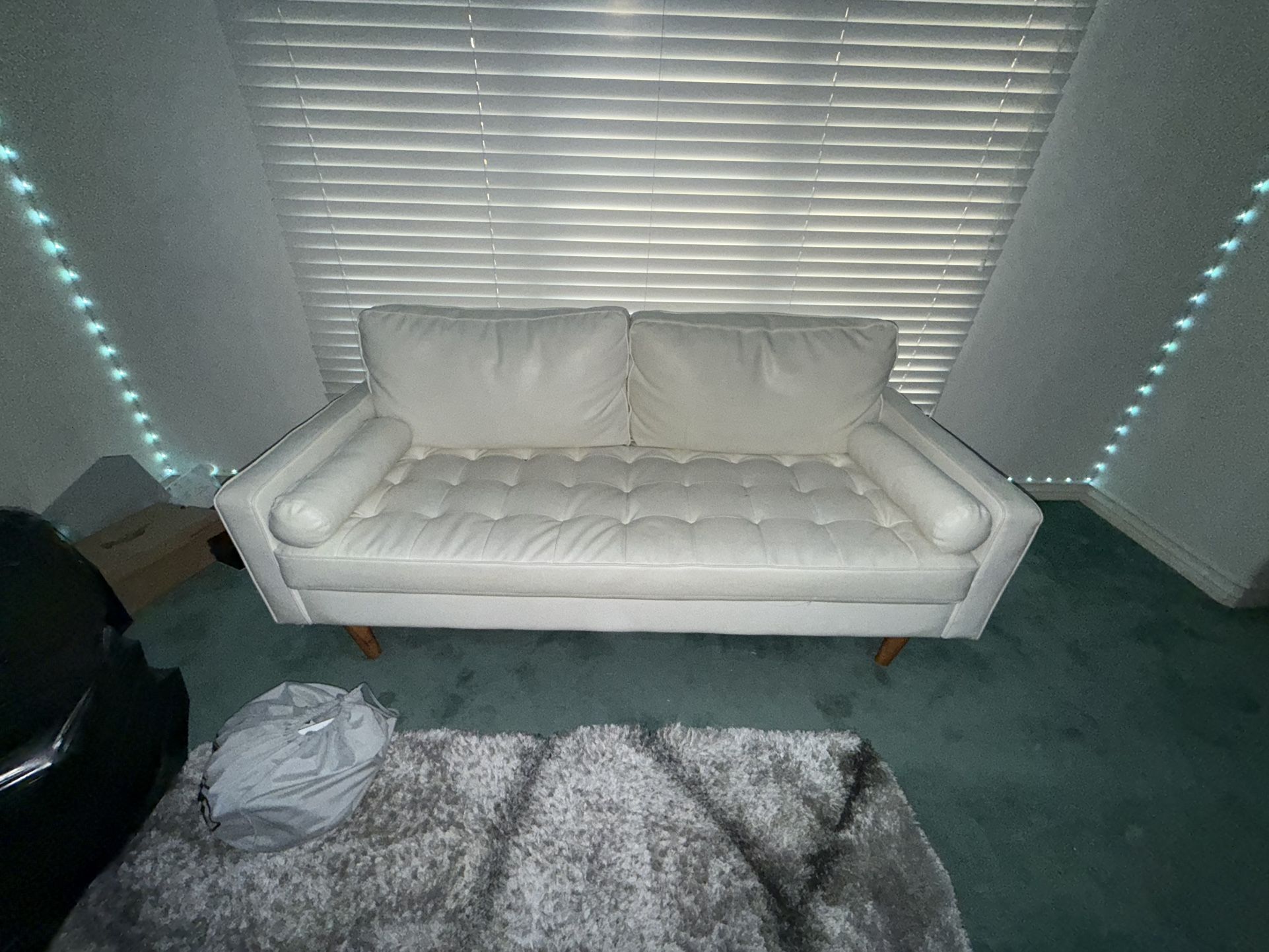 Mid-Century Modern White Faux Leather Sofa – Wood Legs – Tufted Seat