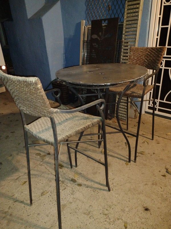 Patio Table And Chairs