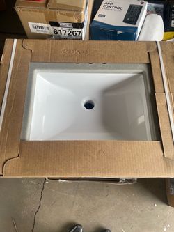 Daney 25 in. Single Sink Freestanding White Bathroom Vanity with Gray Cultured Marble Top (Assembled)