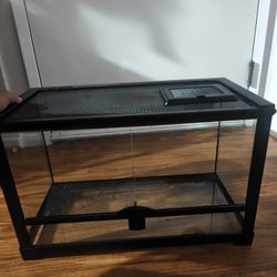 Reptile Tank/Enclosure (20"X10"X12")