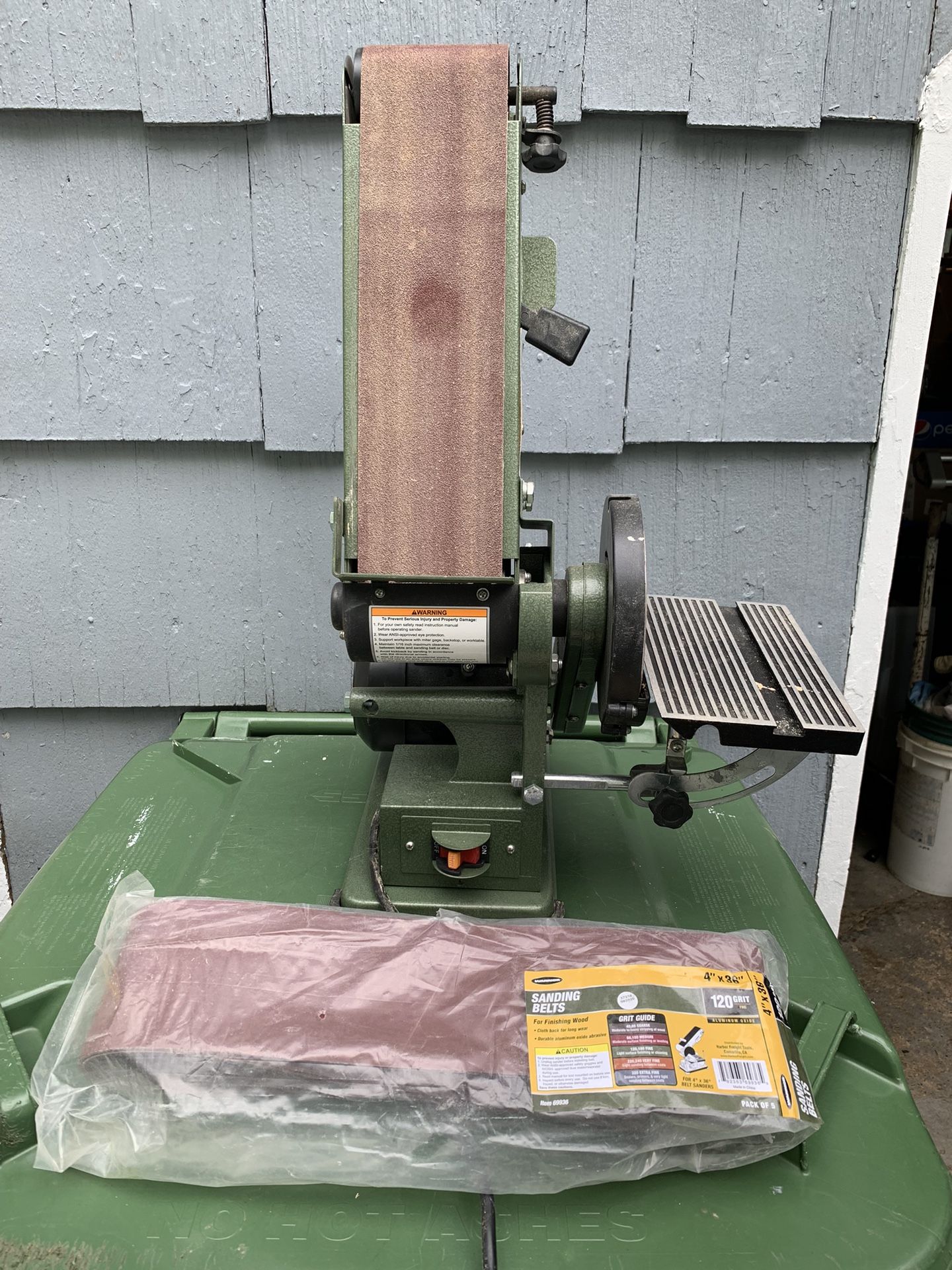 Central Machinery 4” X 36 “ Belt And Disc Sander