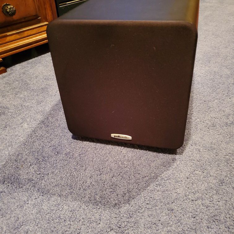 POLK AUDIO Compact 8" POWERED SUBWOOFER