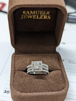 Woman's Rings