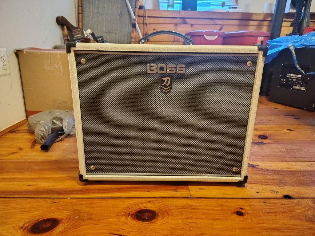 White Boss Katana Mk2 Amplifier 300$