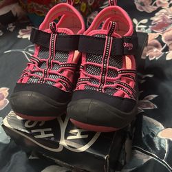 Oshkosh B’gosh Girl Shoe Size 12