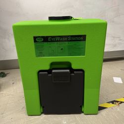 Eye Wash Station 