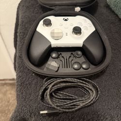 Xbox One Wireless Controller Elite $60 NOTES: (Missing Paddles)