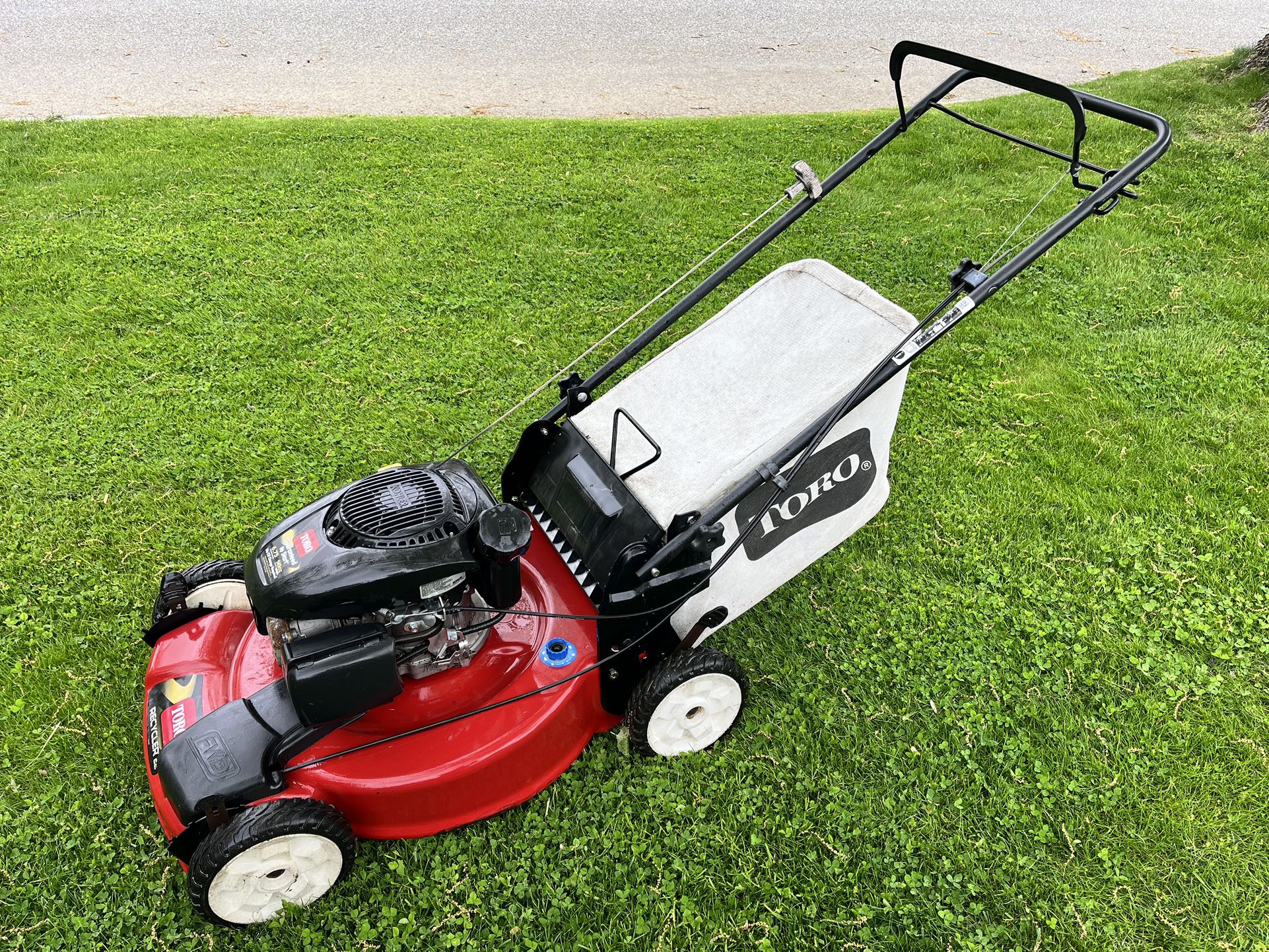 TORO 22” RECYCLER FRONT SELF PROPELLED XT675 KOHLER ENGINE LAWNMOWER WITH BAGGER